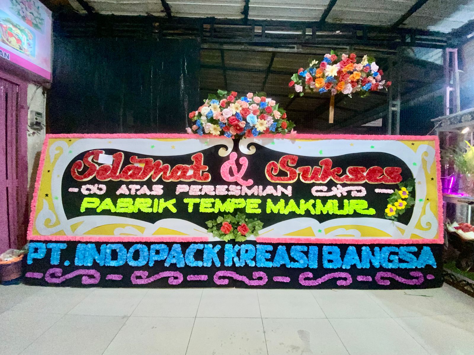 Papan Bunga Selamat & Sukses - Papan Bunga Khanaya Florist Medan
